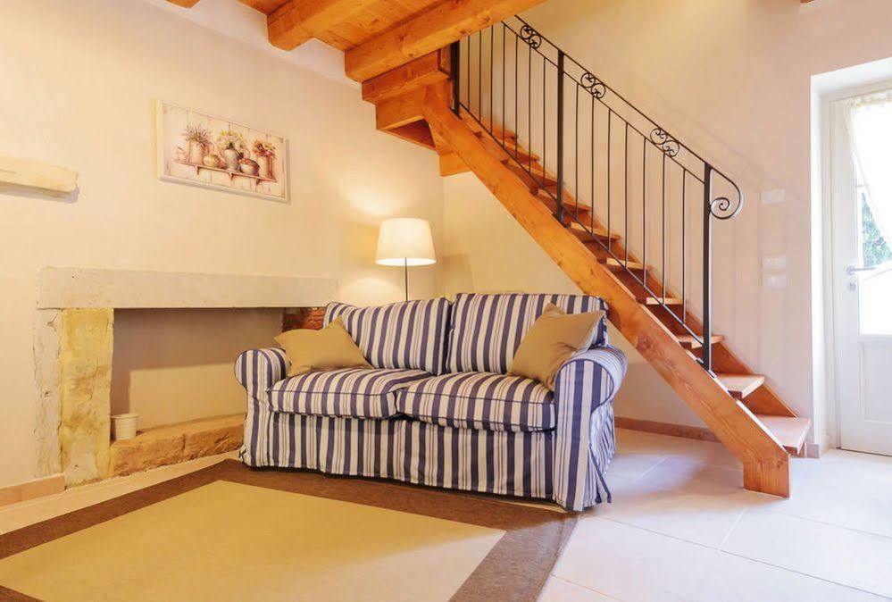 B&B Corte Jago เนกรา ภายนอก รูปภาพ